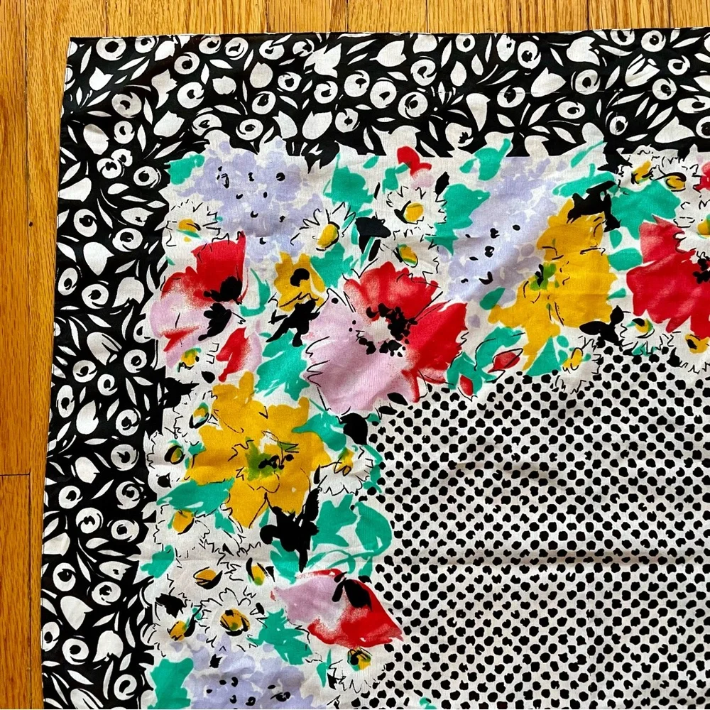 Vintage 1960’s Avon Square Scarf Made In Italy Floral Black White Red Yellow - Picture 2 of 8